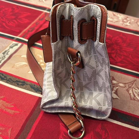 MK handbag and wallet set bought at Same times white w/tan handbag - Picture 15 of 16